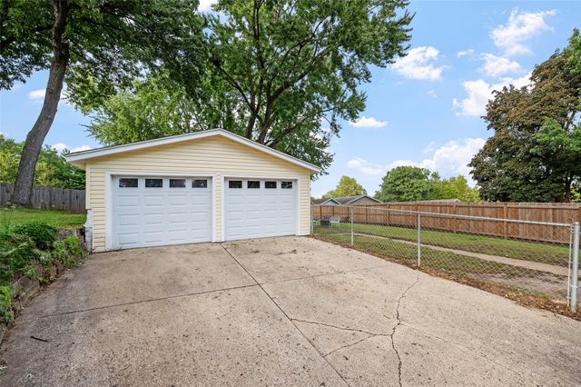 3316 E Shawnee Avenue, Des Moines, IA 50317