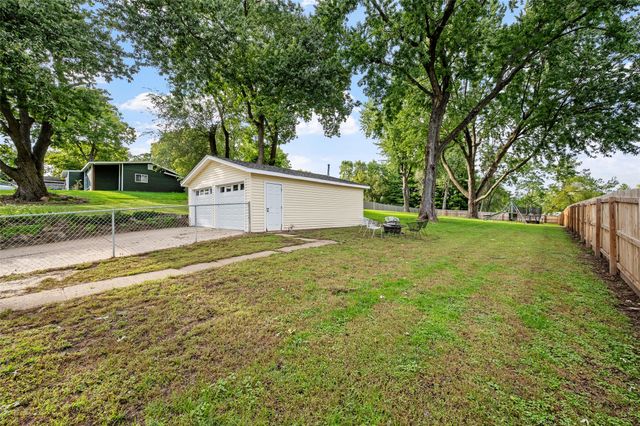 3316 E Shawnee Avenue, Des Moines, IA 50317