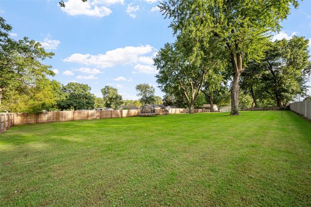 3316 E Shawnee Avenue, Des Moines, IA 50317