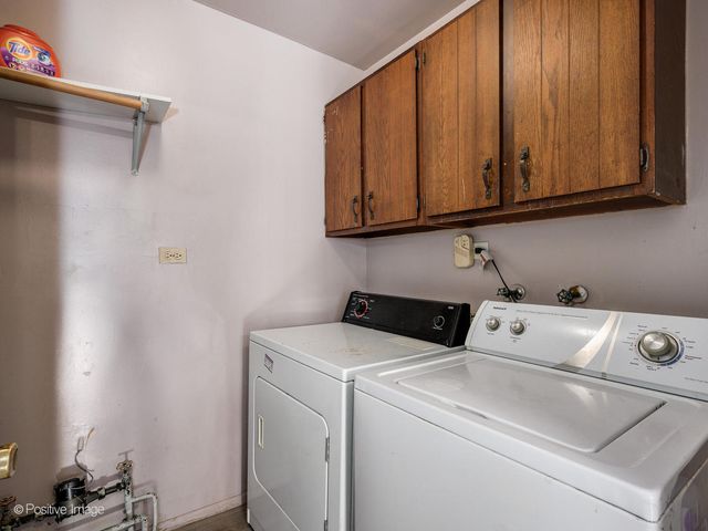 5943 Woodgate Drive, Matteson, IL 60443