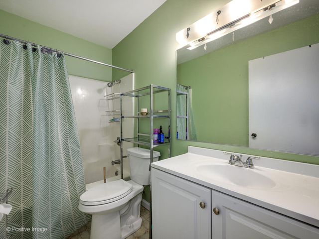 5943 Woodgate Drive, Matteson, IL 60443