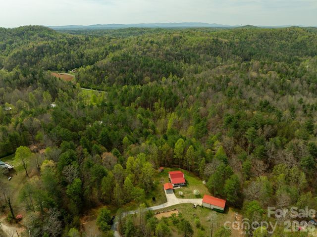 3860 Dixon Hill Place, Lenoir, NC 28645