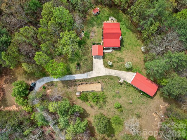 3860 Dixon Hill Place, Lenoir, NC 28645
