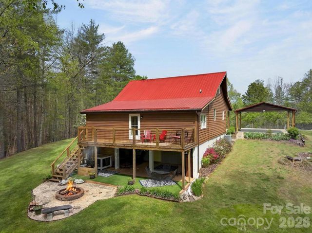 3860 Dixon Hill Place, Lenoir, NC 28645