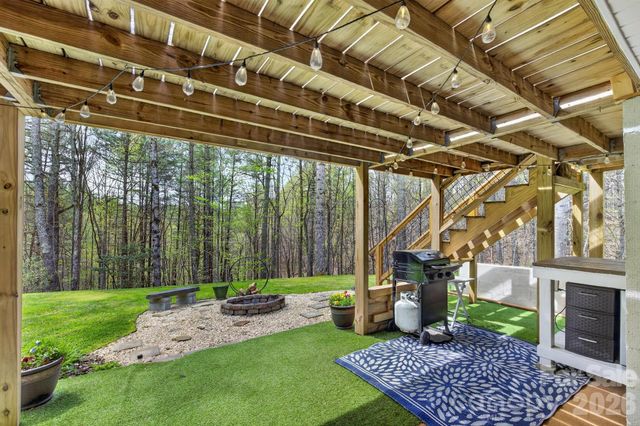 3860 Dixon Hill Place, Lenoir, NC 28645