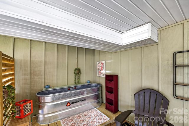 3860 Dixon Hill Place, Lenoir, NC 28645