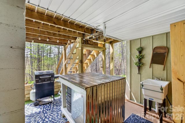 3860 Dixon Hill Place, Lenoir, NC 28645