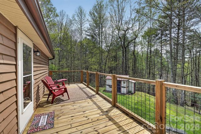 3860 Dixon Hill Place, Lenoir, NC 28645