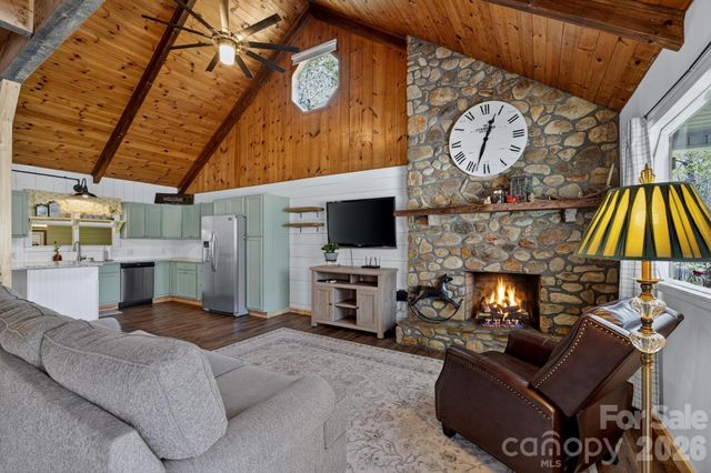 3860 Dixon Hill Place, Lenoir, NC 28645