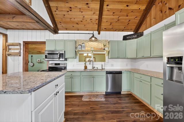 3860 Dixon Hill Place, Lenoir, NC 28645