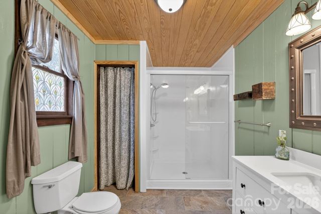 3860 Dixon Hill Place, Lenoir, NC 28645