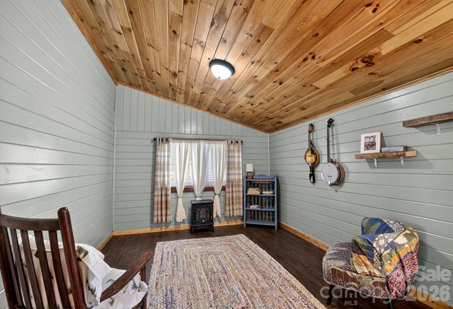 3860 Dixon Hill Place, Lenoir, NC 28645