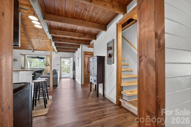 3860 Dixon Hill Place, Lenoir, NC 28645