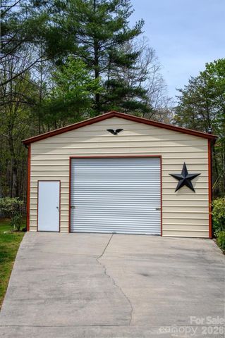 3860 Dixon Hill Place, Lenoir, NC 28645