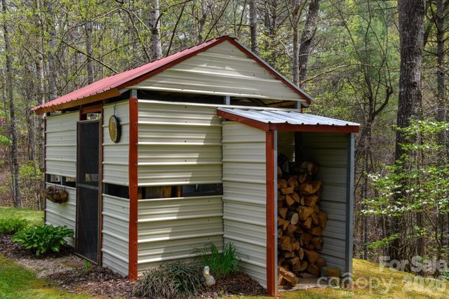 3860 Dixon Hill Place, Lenoir, NC 28645