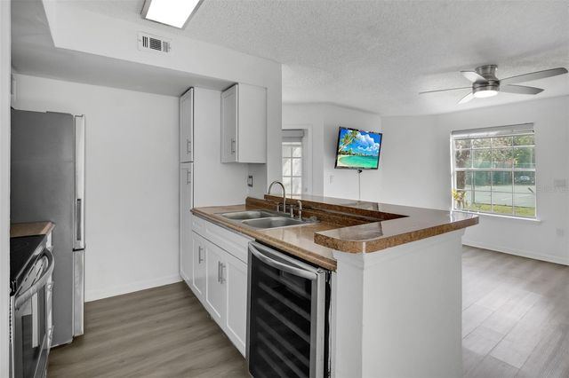 413 FOUNTAINHEAD CIRCLE 132, Kissimmee, FL 34741