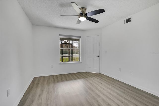 413 FOUNTAINHEAD CIRCLE 132, Kissimmee, FL 34741