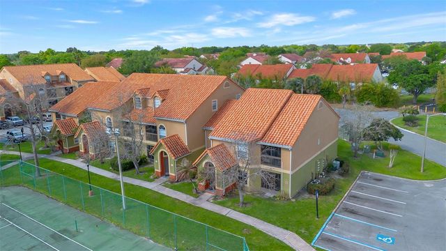 413 FOUNTAINHEAD CIRCLE 132, Kissimmee, FL 34741