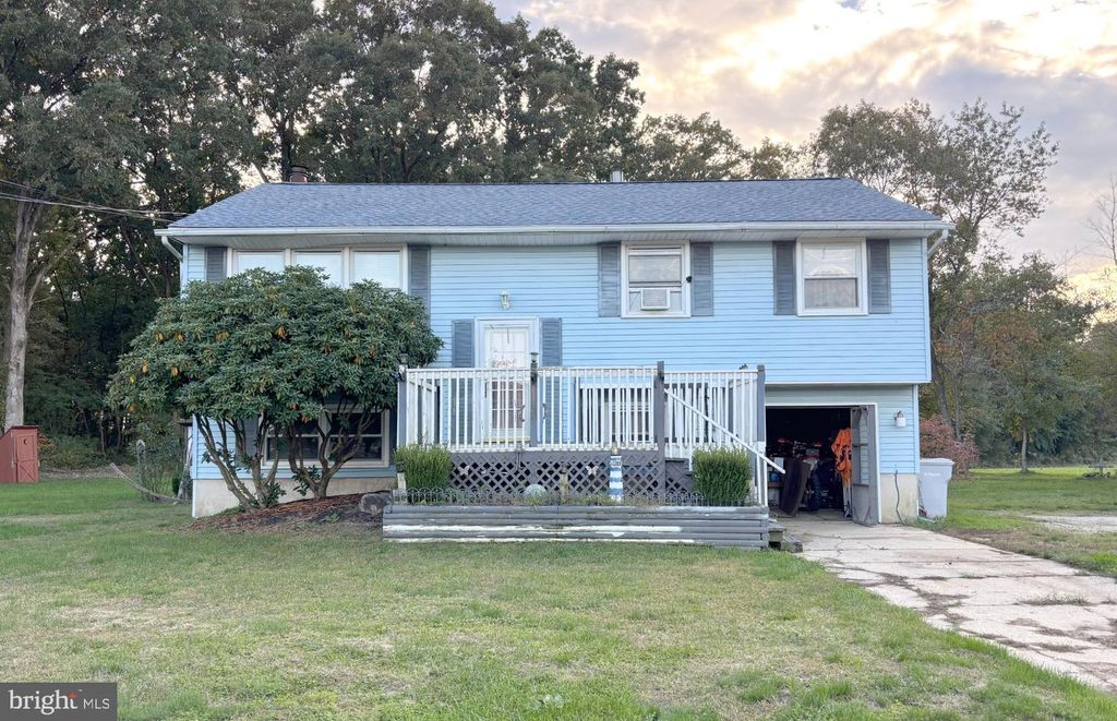 2230 BERKELEY DR, Vineland, NJ 08361