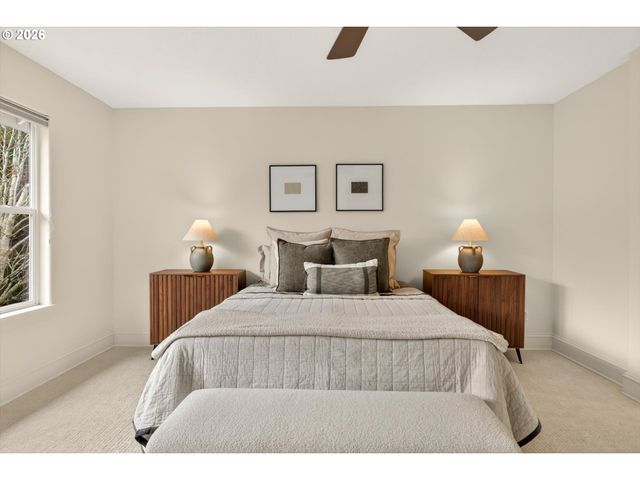 12814 Nw BAYONNE Ln, Portland, OR 97229