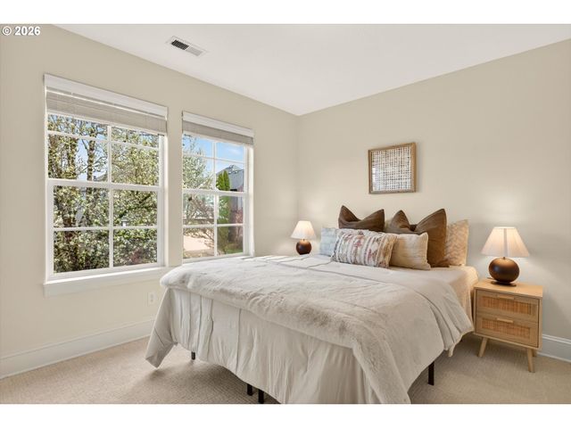 12814 Nw BAYONNE Ln, Portland, OR 97229