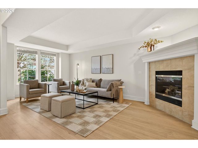 12814 Nw BAYONNE Ln, Portland, OR 97229