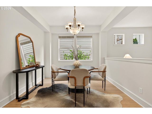 12814 Nw BAYONNE Ln, Portland, OR 97229