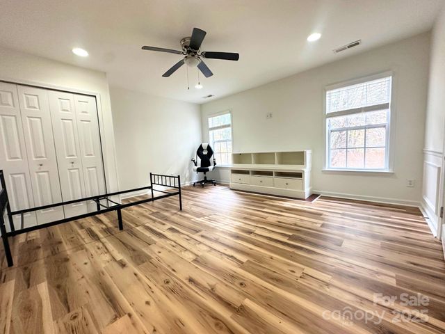 9310 Chastain Walk Drive, Charlotte, NC 28216