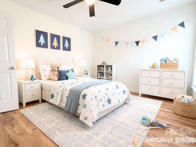 9310 Chastain Walk Drive, Charlotte, NC 28216