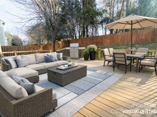 9310 Chastain Walk Drive, Charlotte, NC 28216