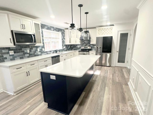 9310 Chastain Walk Drive, Charlotte, NC 28216