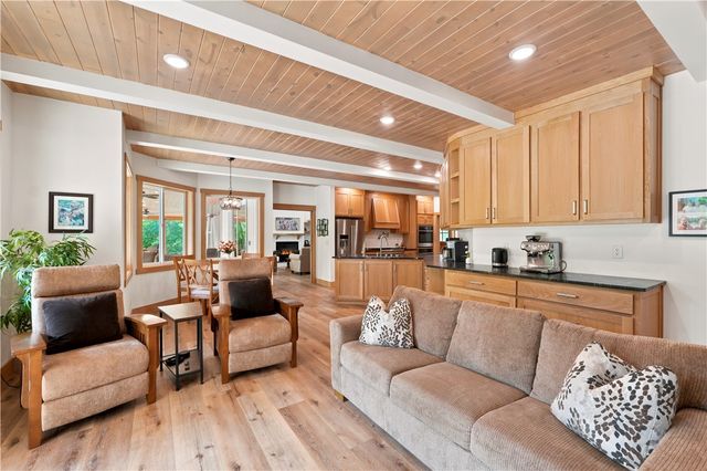 8800 Fred Austin Road, Decatur, AR 72722