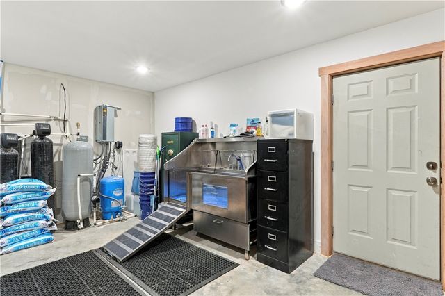 8800 Fred Austin Road, Decatur, AR 72722