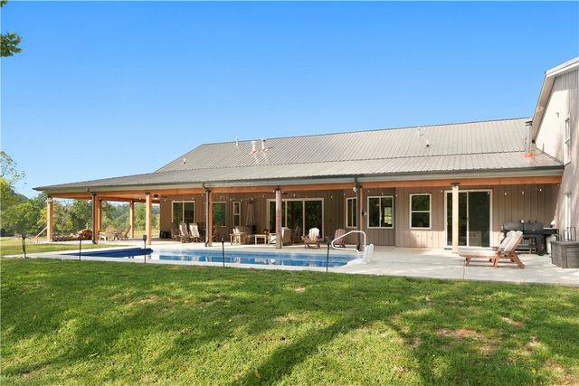 8800 Fred Austin Road, Decatur, AR 72722