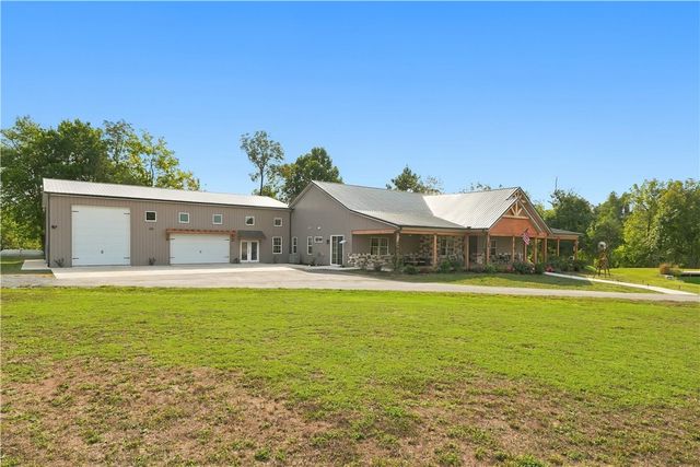 8800 Fred Austin Road, Decatur, AR 72722