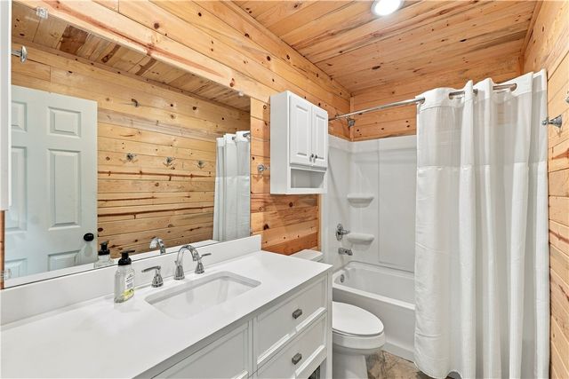 8800 Fred Austin Road, Decatur, AR 72722
