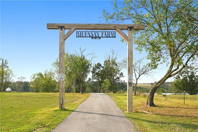 8800 Fred Austin Road, Decatur, AR 72722