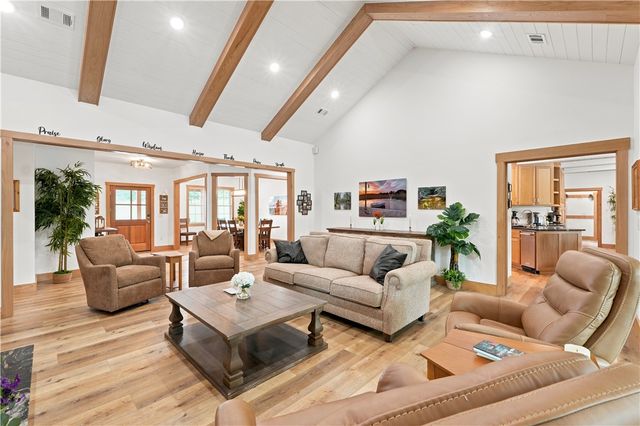 8800 Fred Austin Road, Decatur, AR 72722