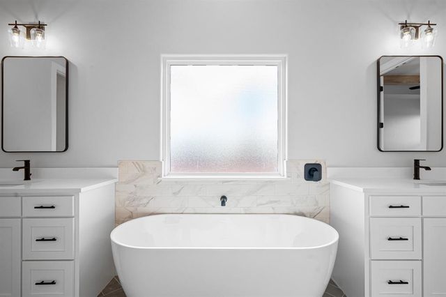 2280 Cottage Lane, Blanchard, OK 73010