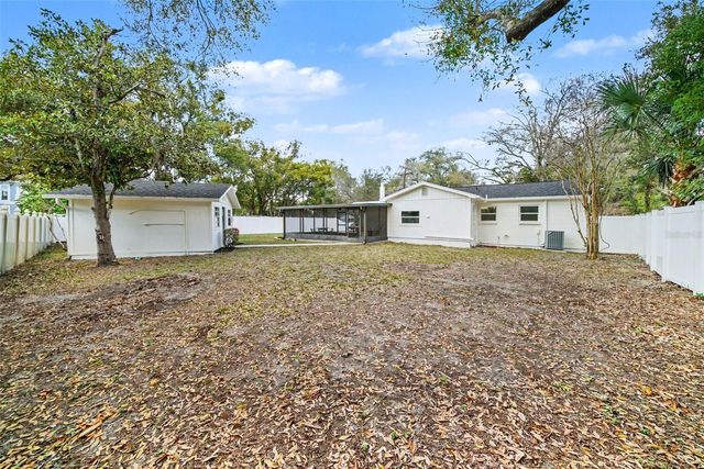 2318 CARROLL PLACE, Tampa, FL 33612