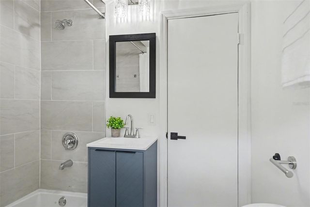 2318 CARROLL PLACE, Tampa, FL 33612