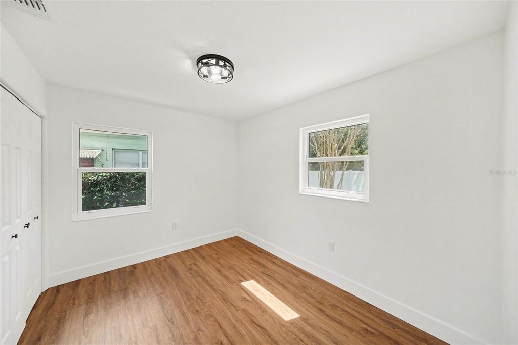 Image 11 of property listing at 2318 CARROLL PLACE, Tampa, FL 33612