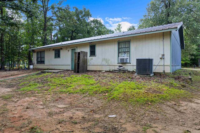 188 Lee Rd, Kilgore, TX 75662