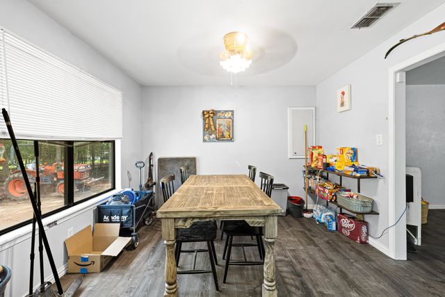 188 Lee Rd, Kilgore, TX 75662