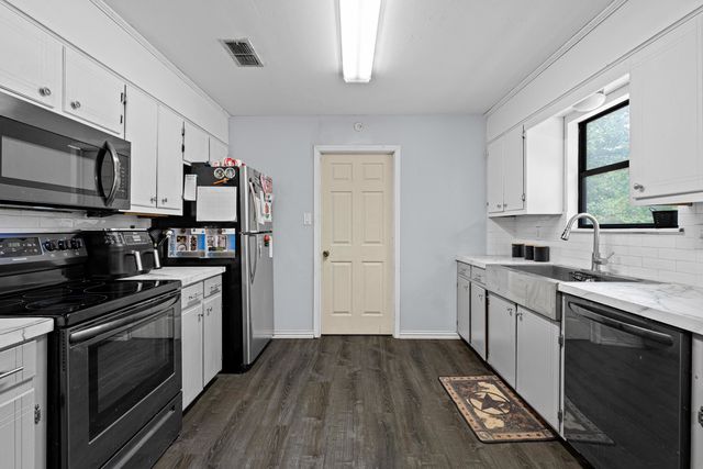188 Lee Rd, Kilgore, TX 75662