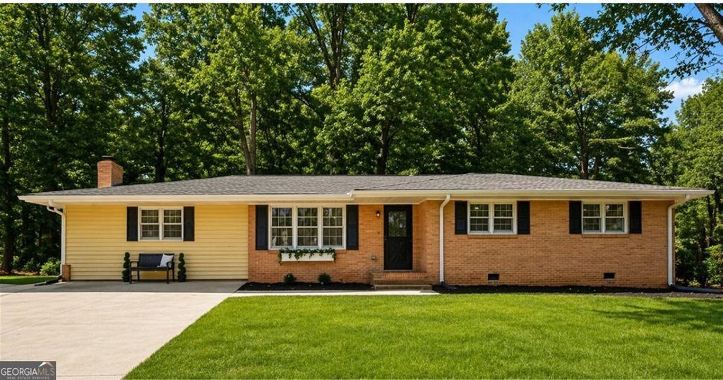 4975 Brawner Lake Drive, Austell, GA 30106