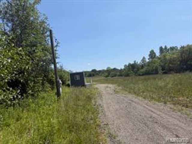 3199 S Elms Road, Swartz Creek, MI 48473