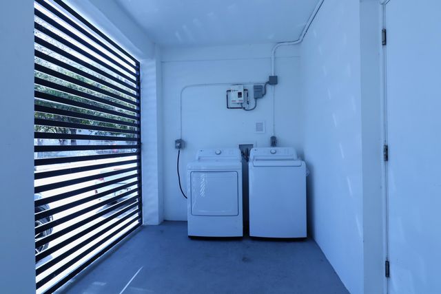 1814 NW 2nd Court 3, Miami, FL 33136