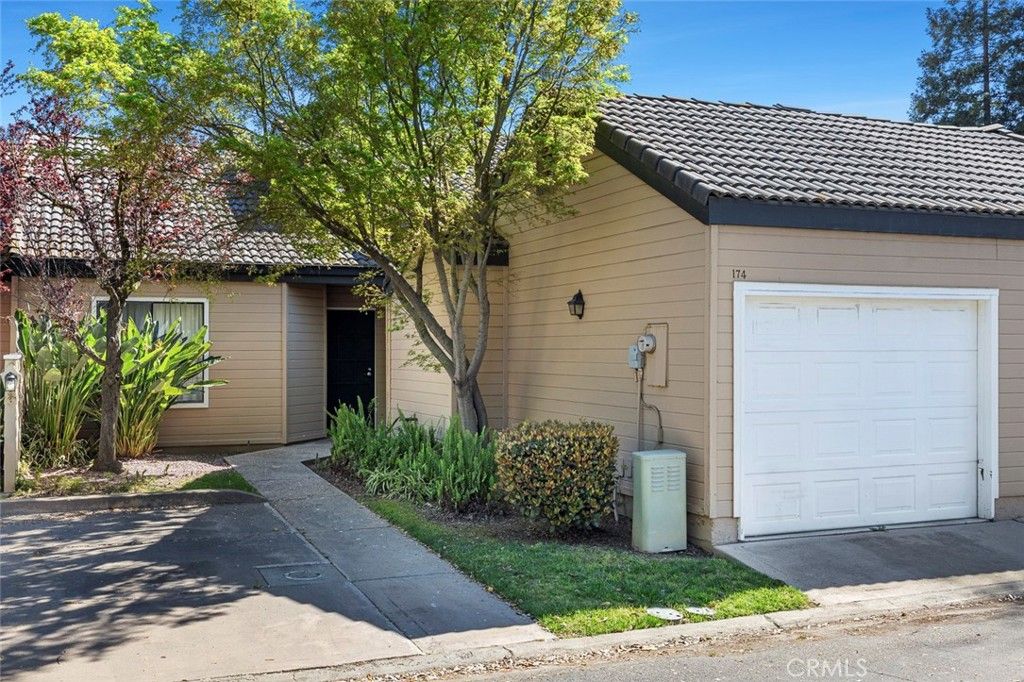 Image 36 of property listing at 474 E Alluvial 174, Fresno, CA 93720