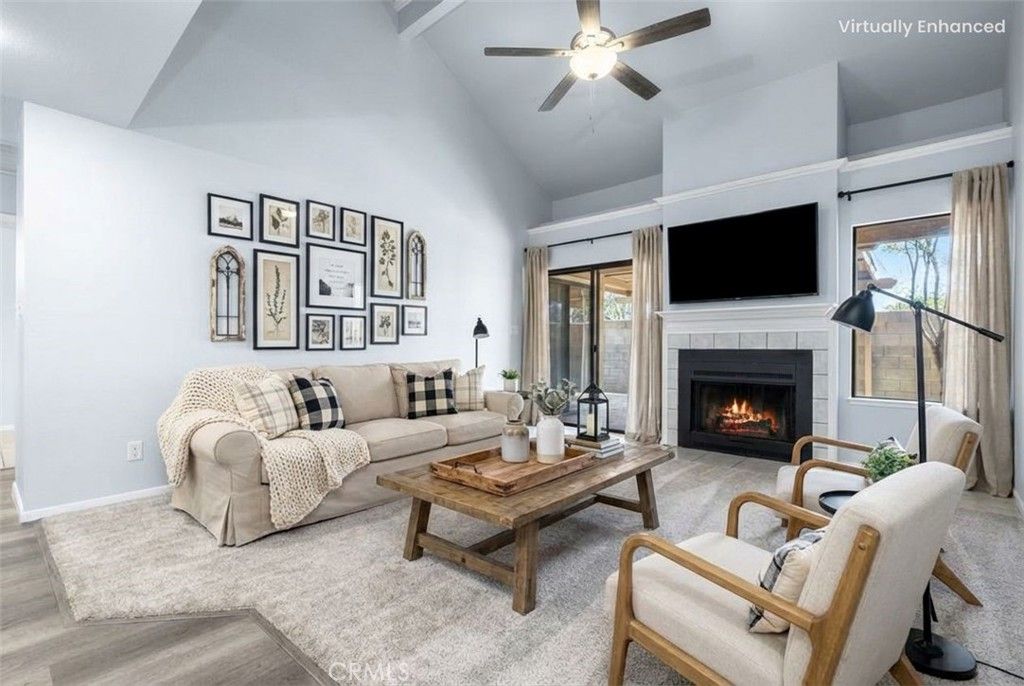 Image 4 of property listing at 474 E Alluvial 174, Fresno, CA 93720